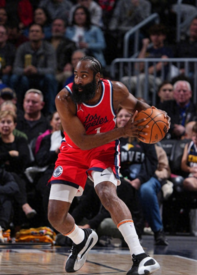 全明星赛加时末段走向成谜，新奥尔良鹈鹕战术微调，信心回归，阵容厚度经受考验的简单介绍-乐竞体育APP