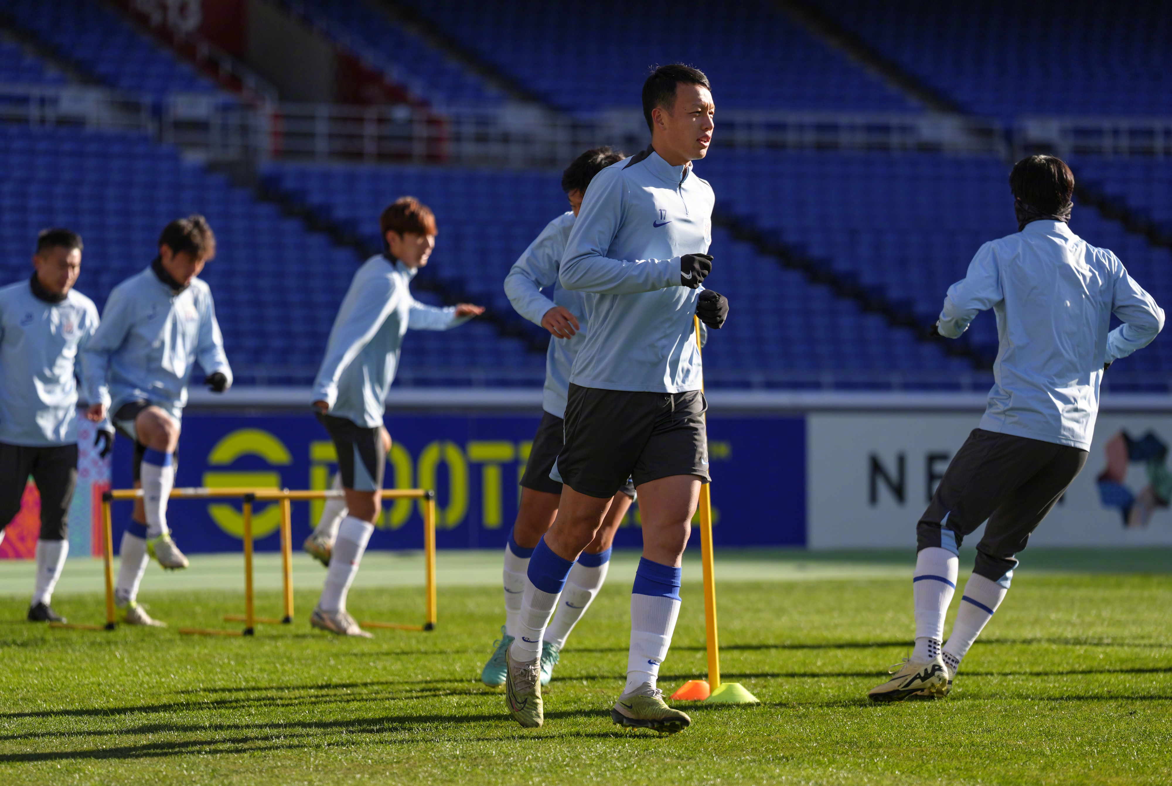 包含上海申花迎荷甲关键赛，赛前回应争议，赛场秩序良好，身体对抗强度拉满的词条-乐竞体育官网